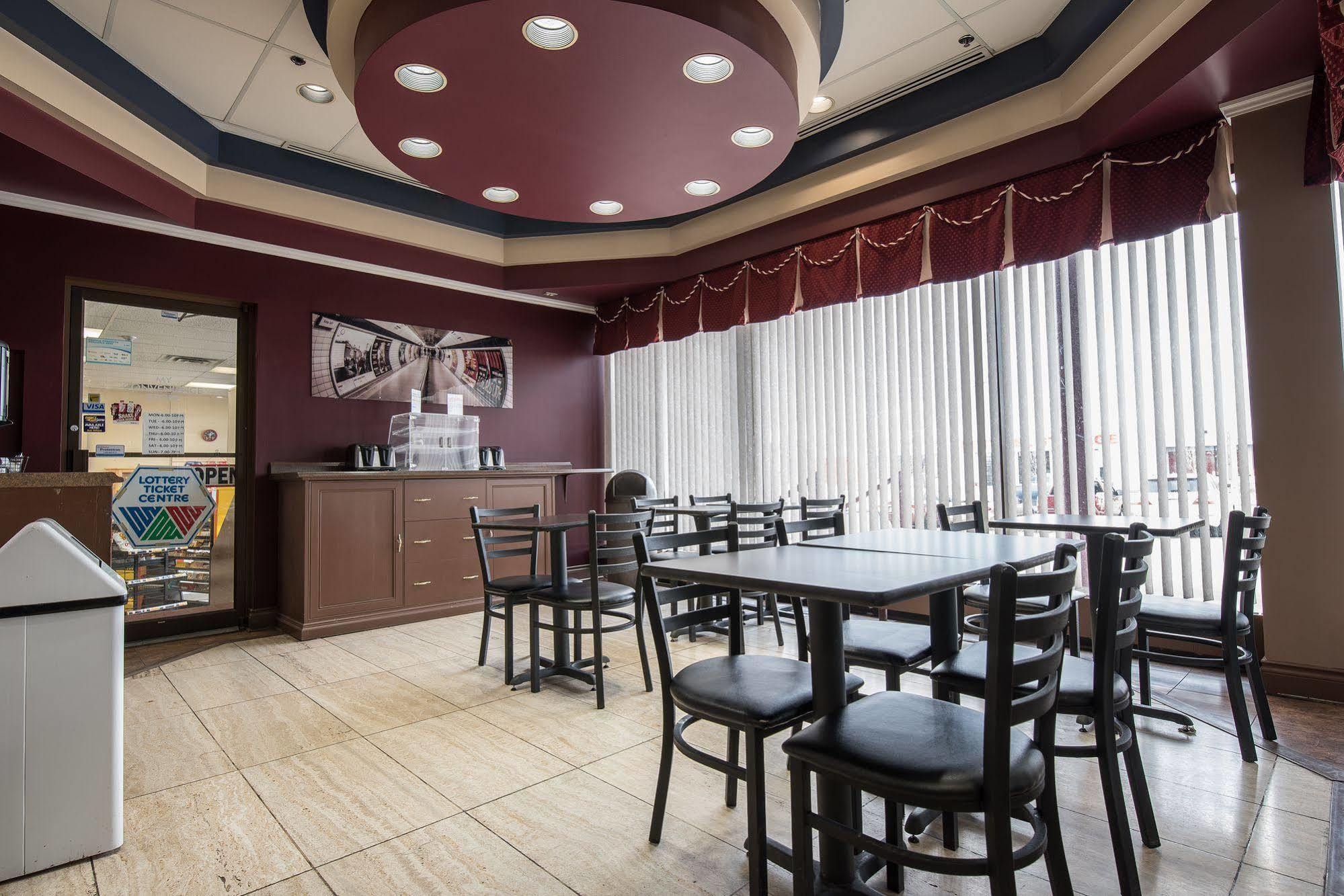 Argyll Plaza Hotel Edmonton Luaran gambar
